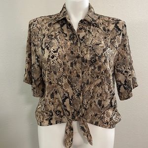 Sanctuary Women'S Snakeskin Print  Short Sleeve Top Front Tie Size Medium